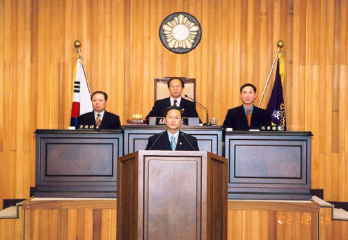 문호성 의원 본회의장 발언광경 - 1