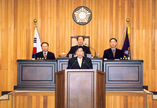 유상기 의원 본회의장 발언광경 - 1