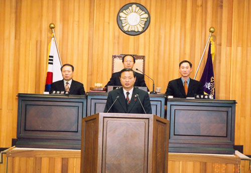 전재봉 의원 본회의장 발언광경 - 1