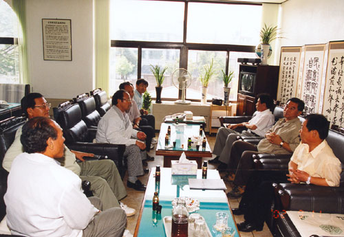 천사령 함양군수 의회 방문 (2002년 9월 11일) - 1