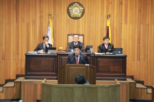 제198회 제2차 정례회 제3차 본회의(군정질문) - 2