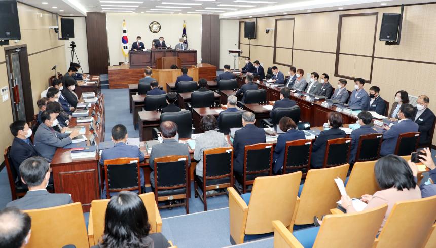 제272회 함양군의회 제1차 정례회 제1차 본회의 - 1