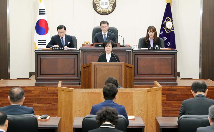 제275회 함양군의회 임시회 제1차 본회의 - 3