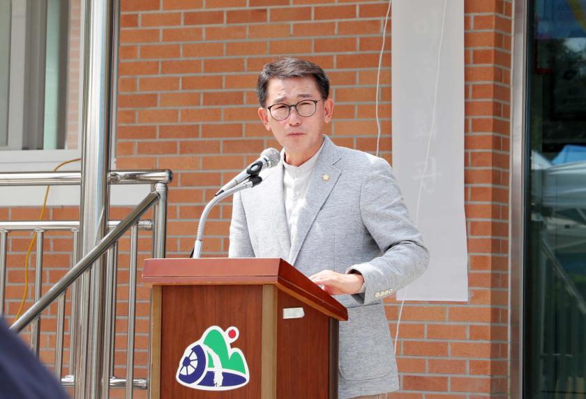 유림면 매촌마을회관 준공식 - 1