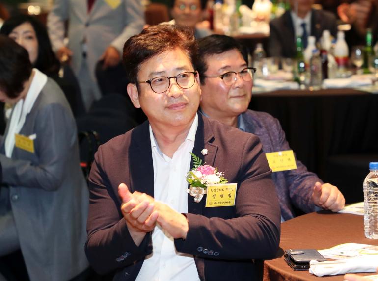 재창원함양군향우회 정기총회 및 회장 이취임식 - 5