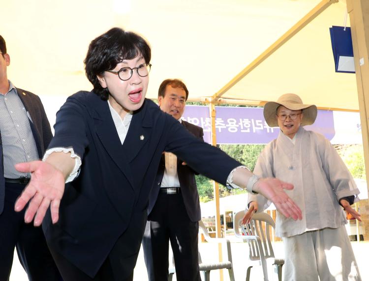 산삼축제 산삼판매장 격려방문 - 12