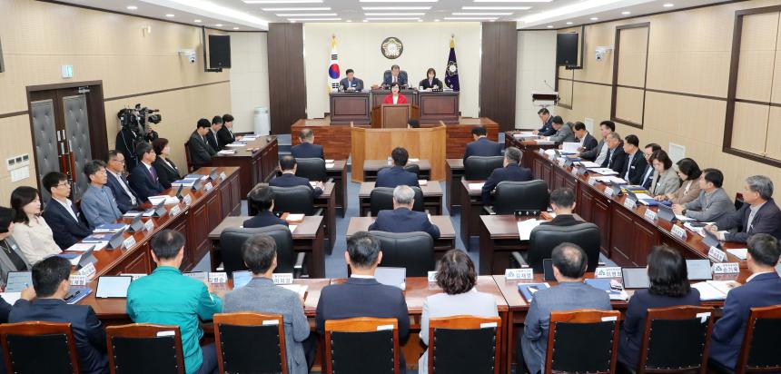 제288회 함양군의회 임시회 제1차 본회의 - 2