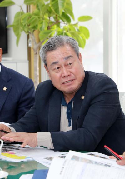 함양군의회 정기간담회 - 9