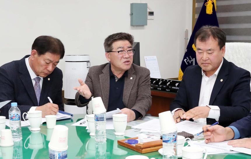 함양군의회 정기간담회 - 8