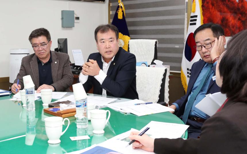 함양군의회 정기간담회 - 10