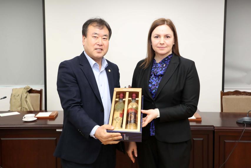 우크라이나 대표단 함양군의회 방문 - 10