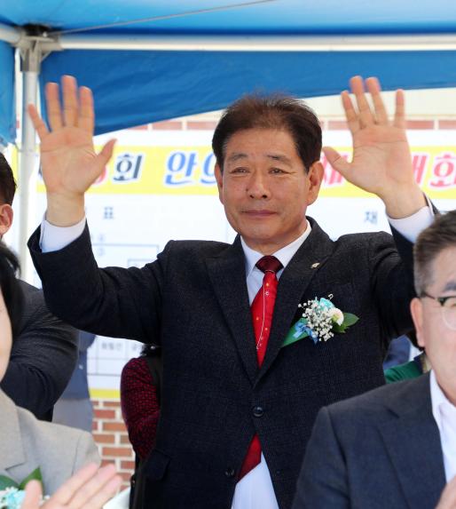 제65회 안의면민 체육대회 및 어버이날 행사 - 9