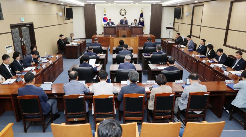 제294회 함양군의회 임시회 제2차 본회의 - 3