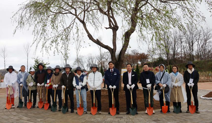 제47회 재일.재경.재부도민회 향토기념 식수행사