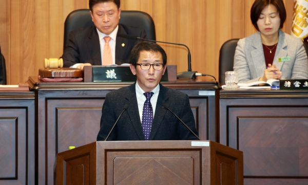 제221회 함양군의회 제2차 정례회 제2차 본회의 (2015.12.4.) - 4