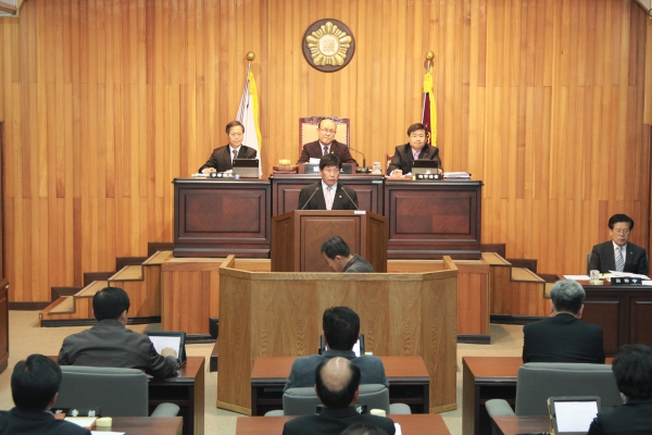 제200회 함양군의회 임시회 개회
