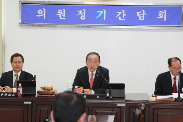함양군의회 정기 간담회(2012. 4. 2(월)) 보도자료