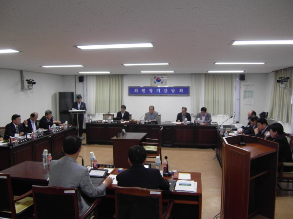 의원 정기간담회(8월23일자) - 3