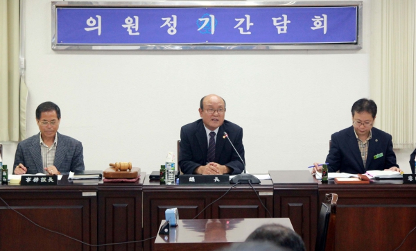 의원 정기간담회 개최(2013. 10. 7(월))