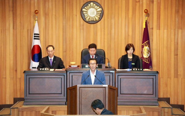 제219회 함양군의회 임시회 폐회 - 2